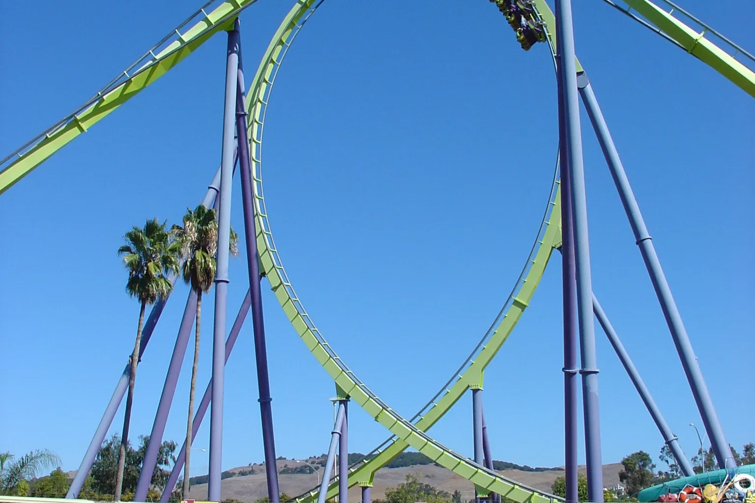 Six Flags Discovery Kingdom Eintritt: Fallen bei Exkursionen